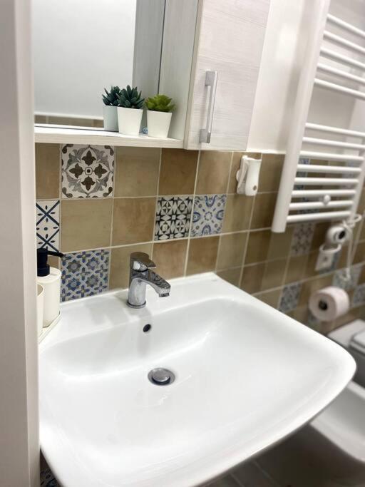 Milano Centrale Cozy Aparment Free Wifi Appartement Buitenkant foto